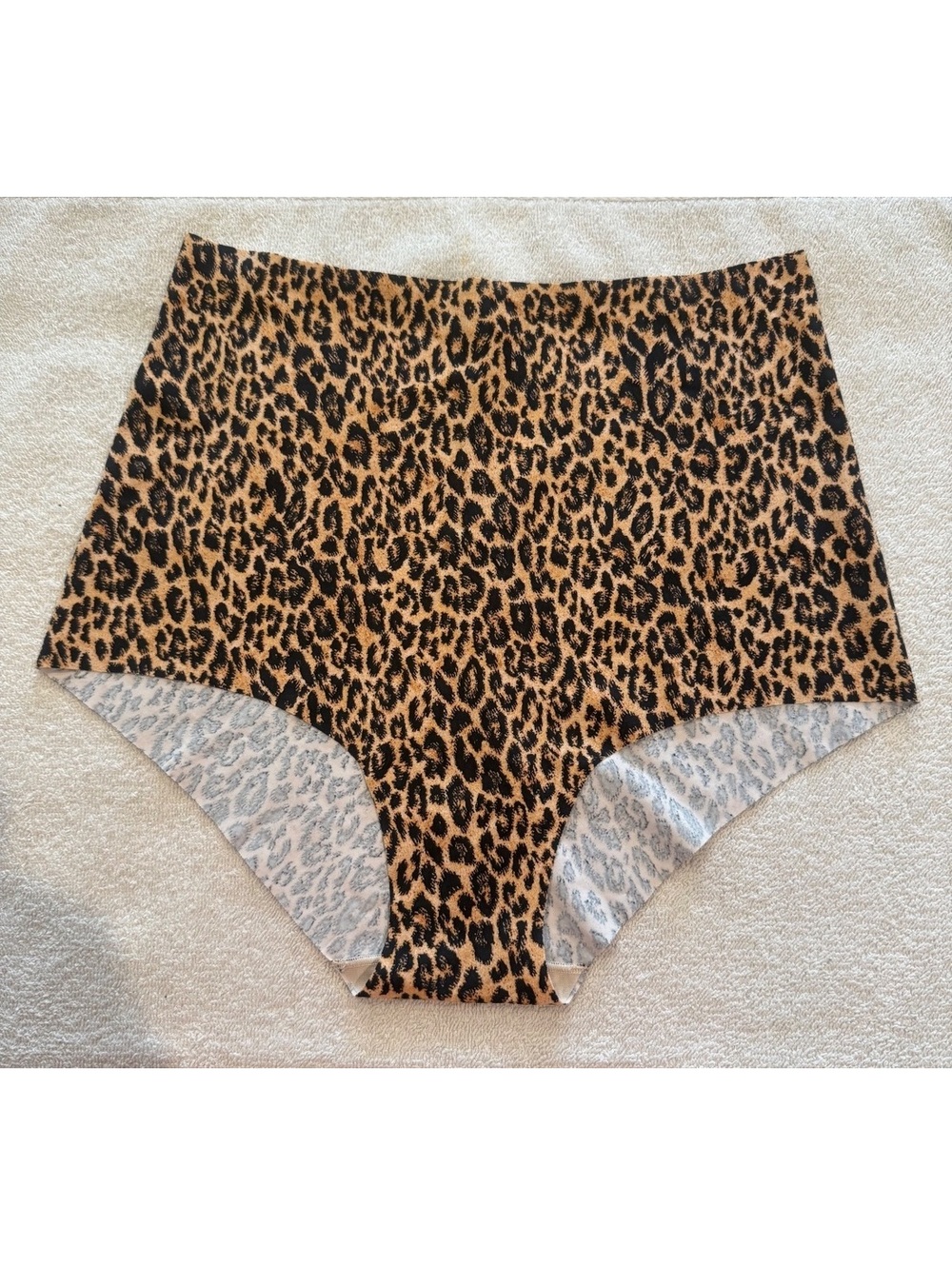 Victoria's Secret Leopard Print High-Waist Brief Panty M NWT